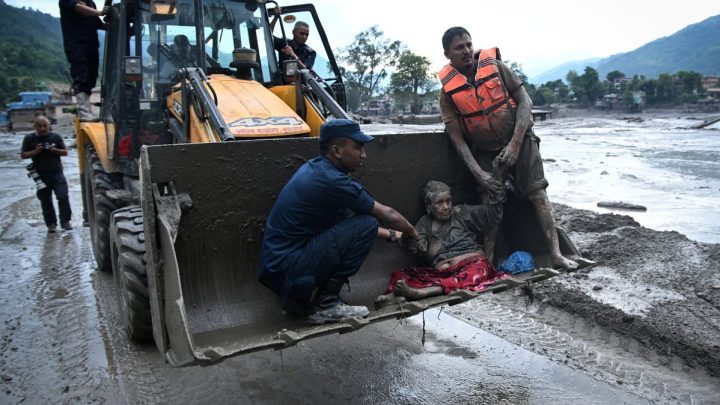 Nepal-Tibet floods live: Girl, 13, and boy, 14, among 33 Brits missing after avalanche