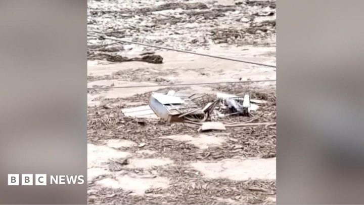 Hikers feared missing after flash flooding hits Grand Canyon