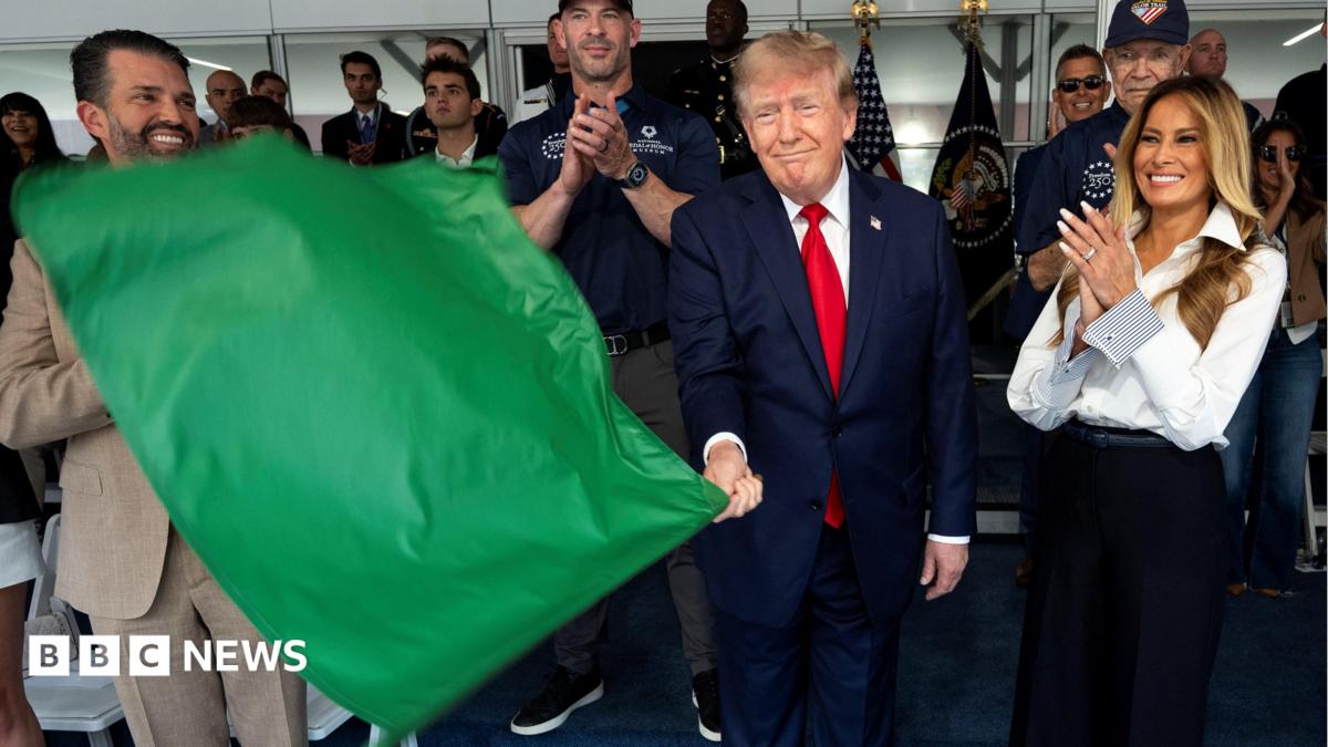 Trump waves green flag to start IndyCar race through Washington streets