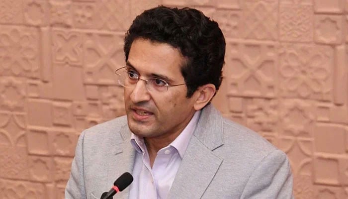 ’پیٹرول کی قیمتیں میں نہیں بدلتا، صرف عملدرآمد کرتا ہوں‘