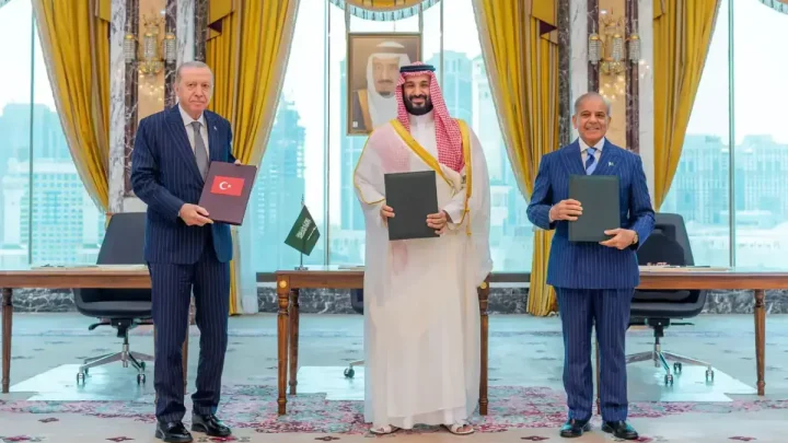 'Big, bold and important first step': Trump welcomes defence pact between Pakistan, Saudi Arabia and Turkiye