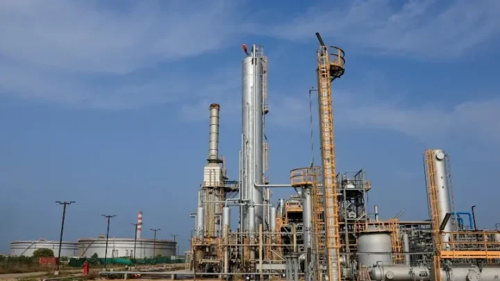 Pakistan's largest refiner expands US crude imports amid Hormuz disruption