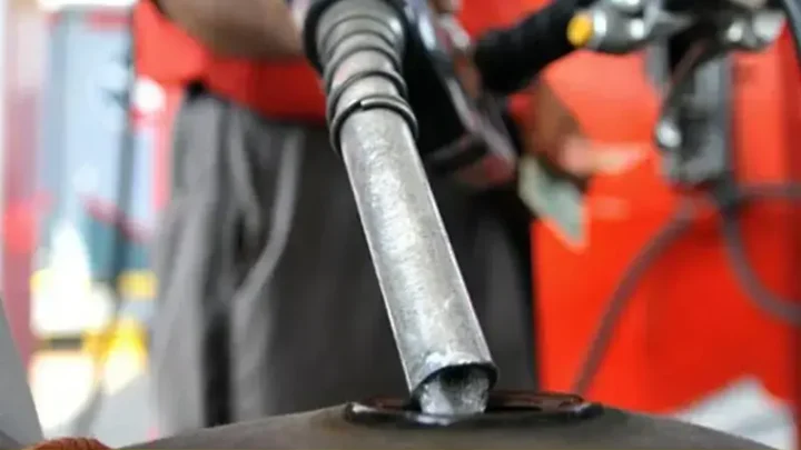 Govt hikes petrol price by Rs3.34, high-speed diesel by Rs5.27
