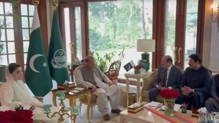 Nawaz steps up political outreach, meets PML-N lawmakers from Muzaffargarh