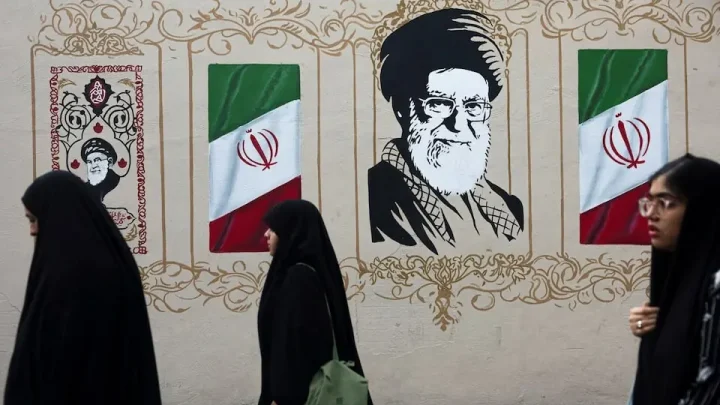 Trump warns of economic consequences for any country that supports Iran