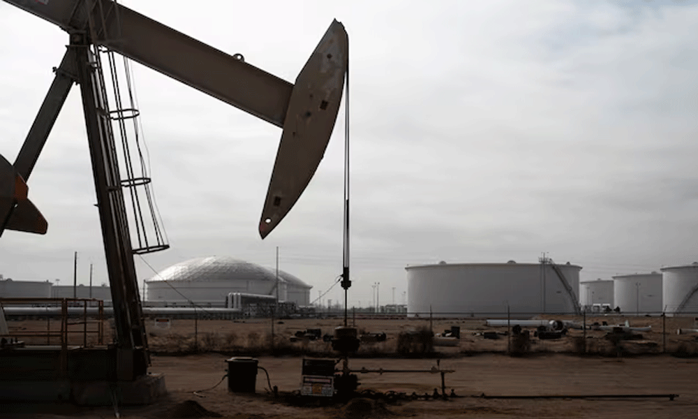 Oil hits 3-week high on Middle East supply concerns amid war impasse