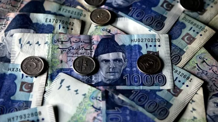 Pakistan rupee records gain against US dollar