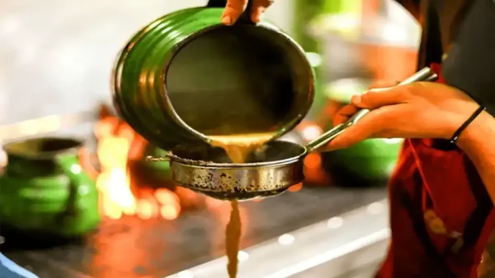 Rising LPG prices push Karachi tea cafes back to coal