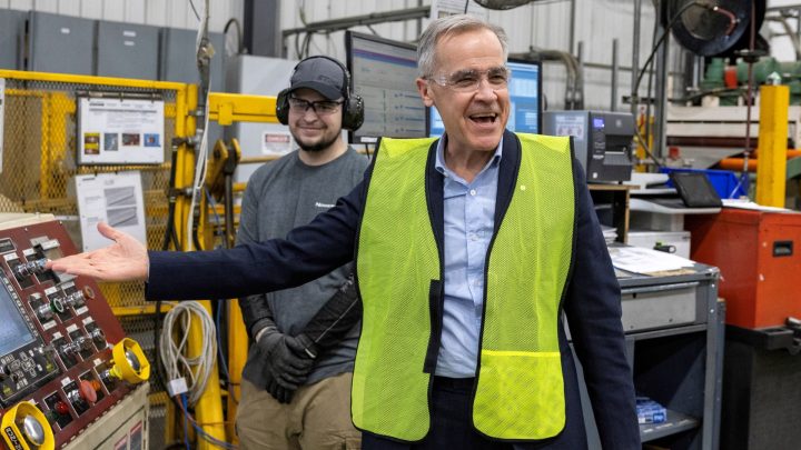 Canadian economy recovers sharply in Q2 but shadow of US tariffs in future