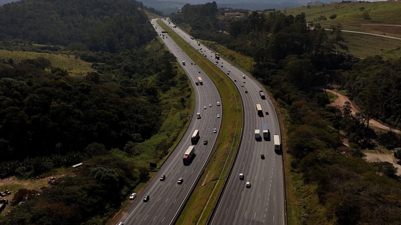 Brazil bus crash kills at least 23 and injures five in Parana state