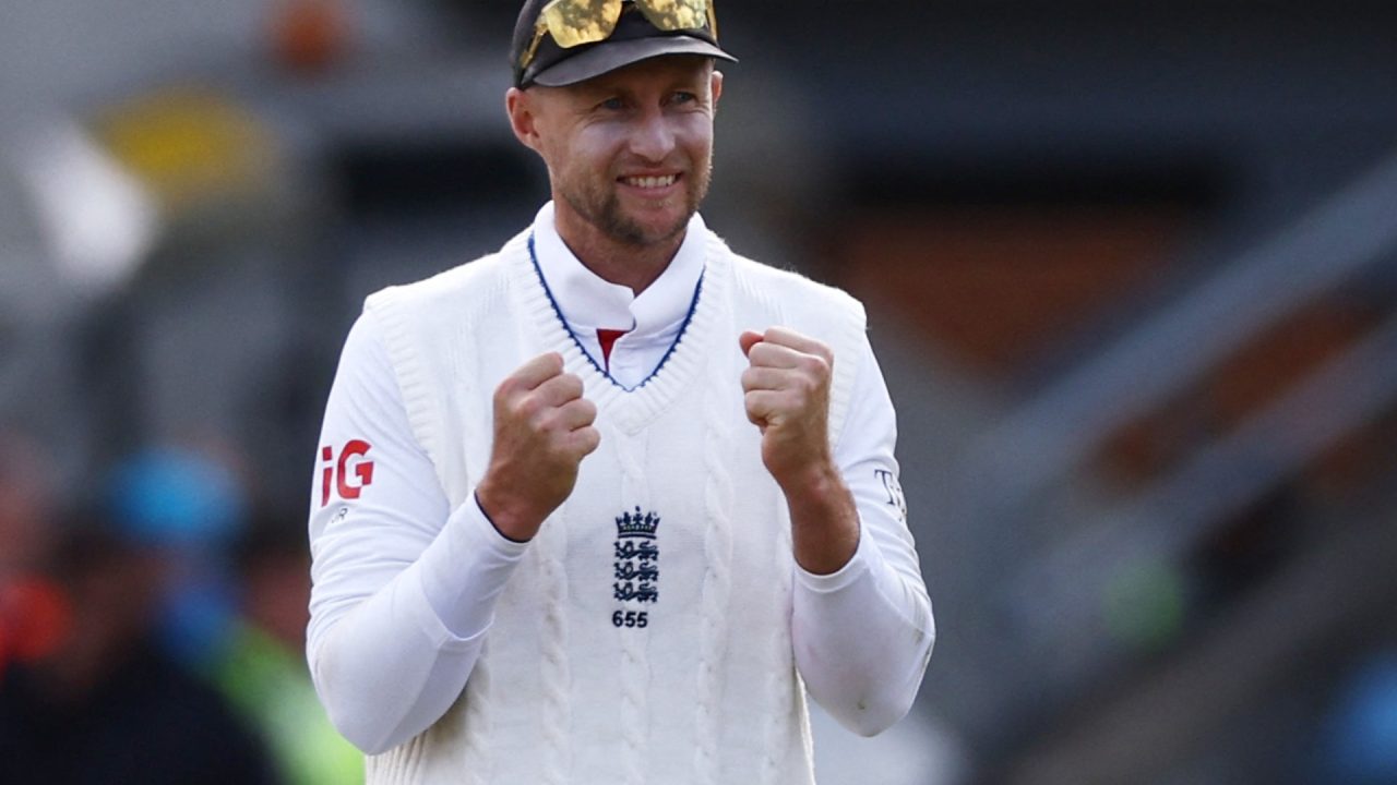 England thrash Pakistan by an innings and 103 runs in first Test