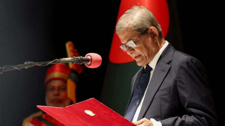 Mirza Fakhrul Islam Alamgir takes oath as Bangladesh's President