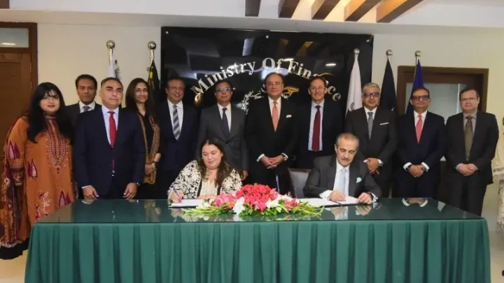 International Finance Corporation signs first $100m deal with private bank