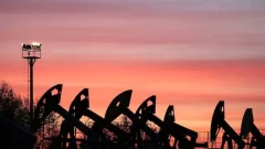 Oil set for second weekly rise as unsettled US-Iran war crimps supply