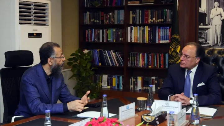 Aurangzeb, ICCD discuss boosting Pakistan’s halal exports