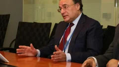 Aurangzeb, SRF team discuss investment opportunities