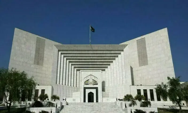 8 Pakistan Bar Council members condemn govt's 'wilful disregard' of SC order on Imran's hospital transfer