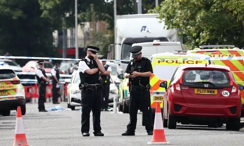 12 dead in UK, Ireland 'wrong-side' crashes
