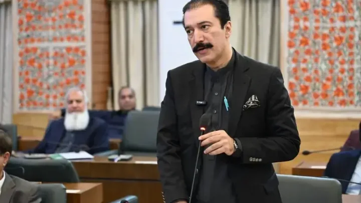 AJK PM Rathore urges dialogue to resolve AJK crisis, calls for end to ‘base camp’ mindset