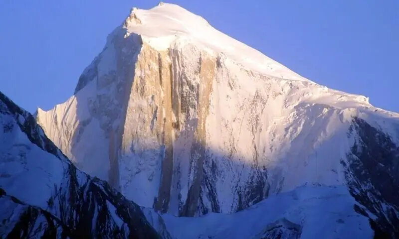 Spantik Peak mission to retrieve body of Pakistani climber halted amid heavy snowfall