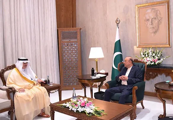 Outgoing Saudi envoy meets president