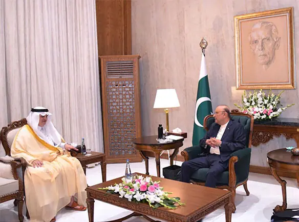 Outgoing Saudi envoy meets president