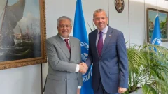 In meeting with IMO chief, Dar calls for 'urgent intervention' for return of Pakistani sailors held by Somali pirates