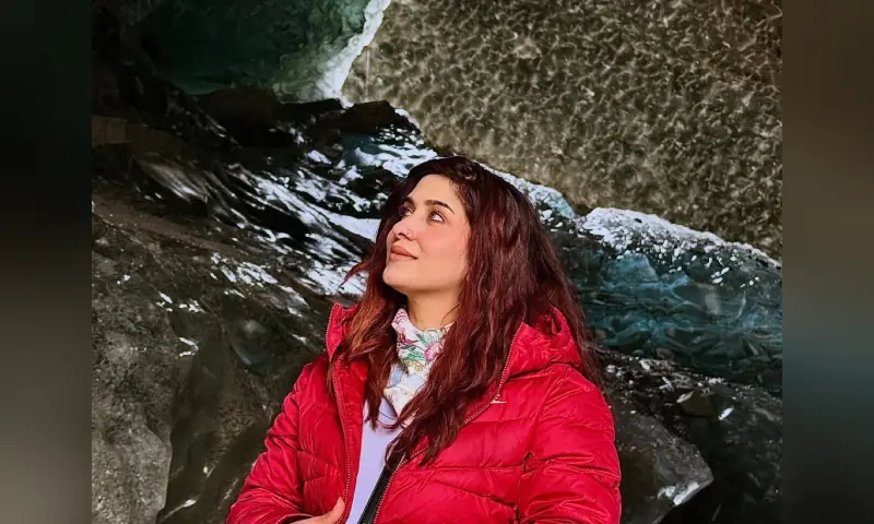 Search team reaches suspected location of Pakistani climber Asma Mushtaq's body on Spantik, says minister