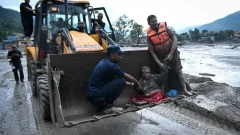 Search underway for 1,000 missing after deadly Nepal-Tibet floods
