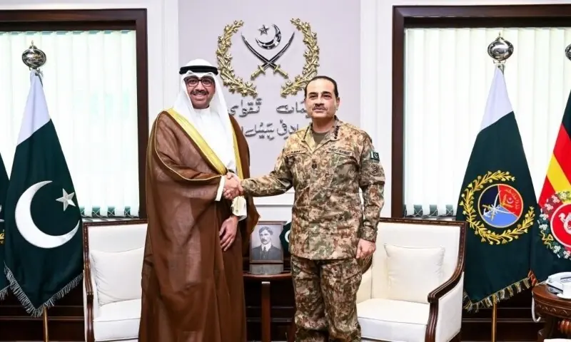 CDF Munir, Kuwaiti delegation vow to strengthen 'mutually beneficial defence partnership'