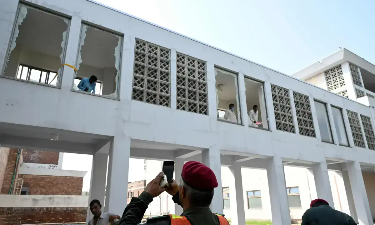 Govt announces Rs5m compensation for families affected by Pims fire