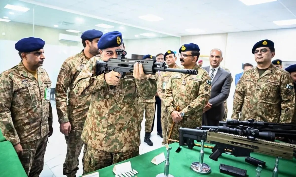 CDF Munir visits Pakistan Ordnance Factory, reviews production capabilities: ISPR
