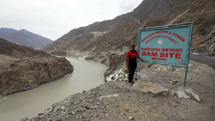 Govt rebuts claims of cancelling power-generation component of Diamer-Bhasha Dam