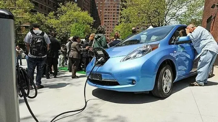 Electric vehicle shift lags amid infrastructure gaps
