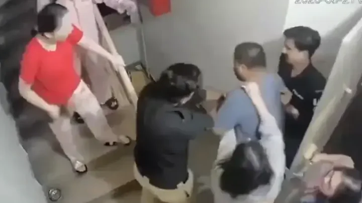 Karachi police chief seeks report on DHA residents' scuffle, cops' alleged involvement