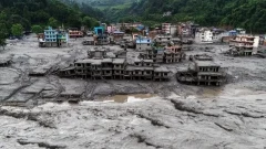 Rescuers race to find thousands missing after Nepal-China glacier collapse