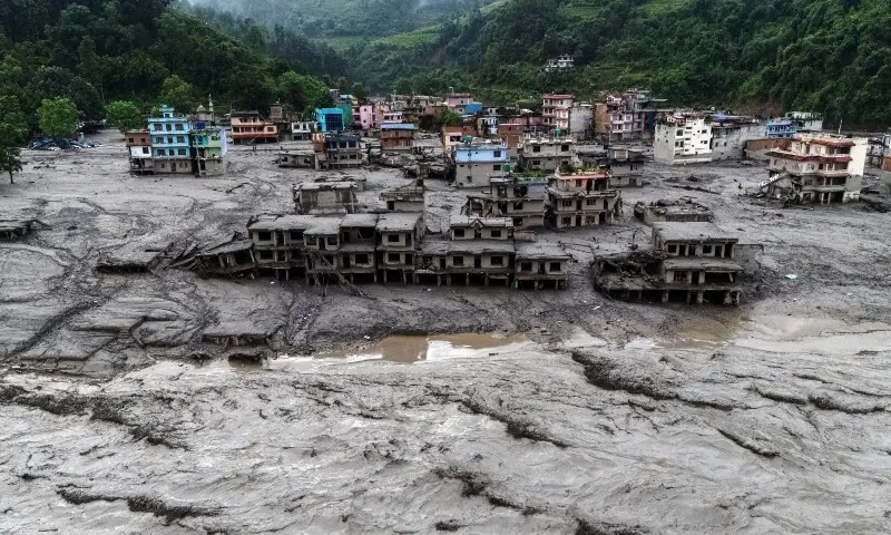 Rescuers race to find thousands missing after Nepal-China glacier collapse