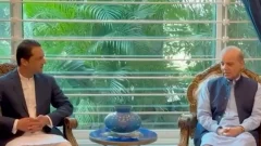 In meeting with Gillani, PML-N leadership stresses 'immediate resolution' of AJK issues
