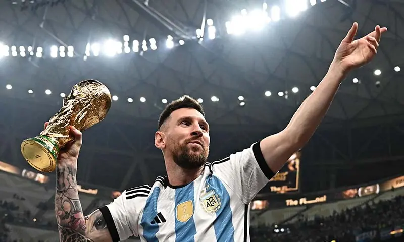 Lionel Messi says retiring from international football