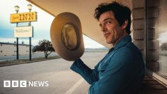 Brandon Flowers: Is fame worth it? I'm not sure anymoreThe Killers frontman asks big questions on his third solo album, which takes a detour into country.11 hrs agoCulture