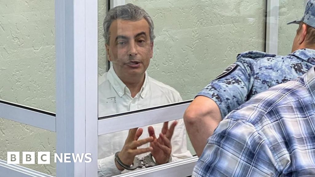 Russia's prominent anti-war politician jailed for 11 years Lev Schlosberg is found guilty of "discrediting" Russia's army - a verdict he condemns as punishment for his political position.11 mins agoEurope