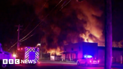 Firefighters tackle blaze in Ohio after industrial explosionFirefighters battle flames after an explosion on 18 August at an industrial recycling facility in Toledo, Ohio.12 mins agoUS & Canada