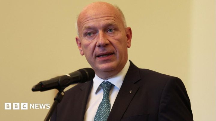 Berlin is being blackmailed by hackers, mayor says