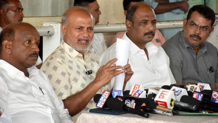 Cancel all illegal allotment of MDA sites under 50:50 ratio scheme since 2019, S.R. Mahesh urges Yathindra
