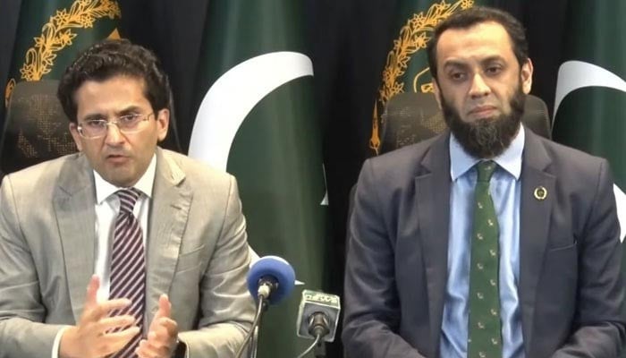 Govt to reduce diesel price by over Rs30 per litre after ‘successful talks’ with refineries