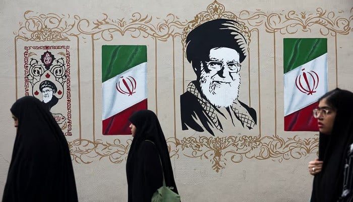 US doubles down on Iran pressure as China says sanctions will not solve crisis