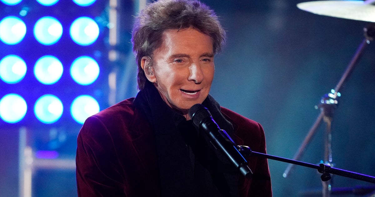 Barry Manilow Announces 'Quick Break' From Touring After 'Pushing A Little Too Hard'