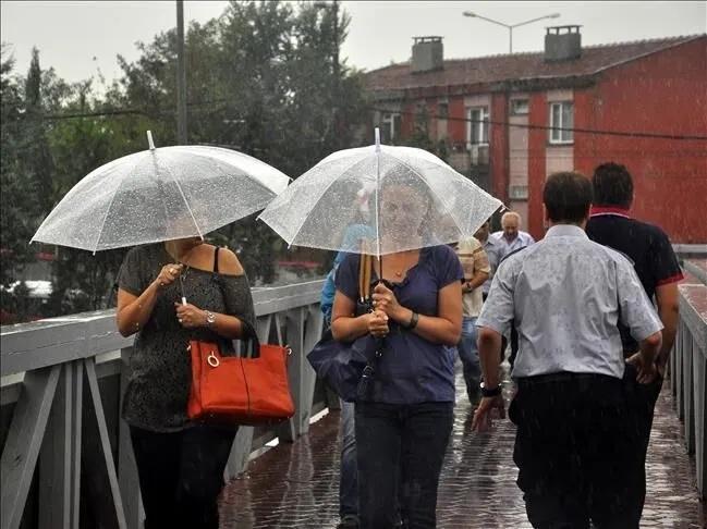 İstanbul’da hafta sonu planı yapanlar dikkat! AKOM’dan yeni hava tahmini