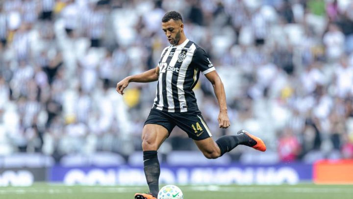 Cuello, Ruan Tressoldi, Alan Franco, Renan Lodi, Lyanco, Preciado, Iván Román, Cissé, Vitor Hugo e Júnior Alonso: os jogadores do Atlético-MG com mais cartões amarelos em 2026