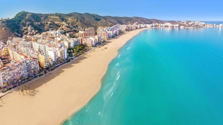 Horror as couple found dead in jacuzzi by their own kids in Spain